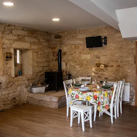 Casa Tradicional En El Camino Dos Faros Costa Da Morte Ponteceso